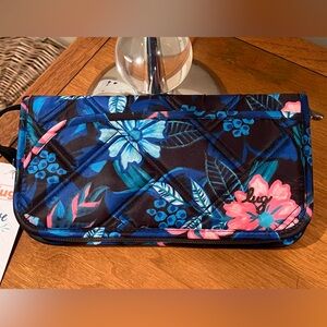 LUG Tango Quilted SE Travel RFID Wallet